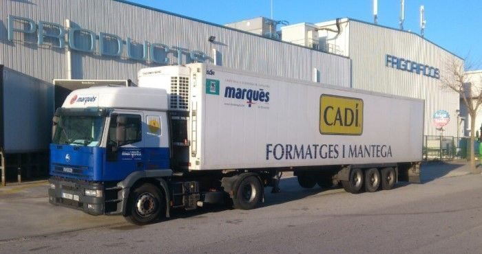 Camió frigorífic per al transport de productes peribles